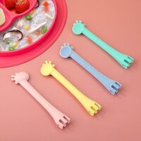 2022 Hot Eco-friendly 100% Food Grade Giraffe Shape Teether Baby Chew Teething Toy Training Spoon Manufacturers wholesale
