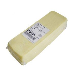 Premium mozzarella cheese for pizza