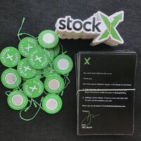 Stock X Tag Yeezys OG QR Code Sticker Stockx Card Green Round Label Verified Authentic Shoe Buckle Accessories Stock X Tag