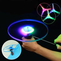 2022 Funny Cool Popular Outdoor Play Plastic Drawstring Spinning LED Flashing Flying Saucer Flying Saucer Kids Toys