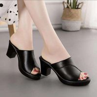 New Fashion Ladies Sandals Shoes Summer PU Patent Leather Ladies Shoes Sandals Slippers Square Chunky Heel Sandals