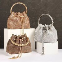 The new full-diamond dinner ladies bag chain high-end sense full-diamond handbag can be customized wholesale